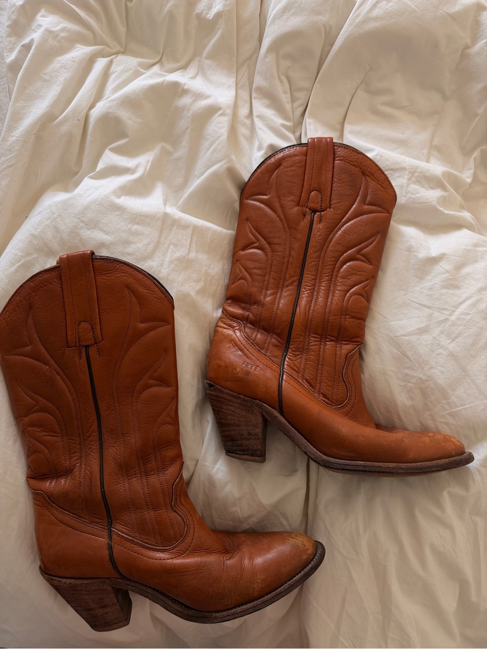 Frye Cognac Brown Leather Western Heeled Boots